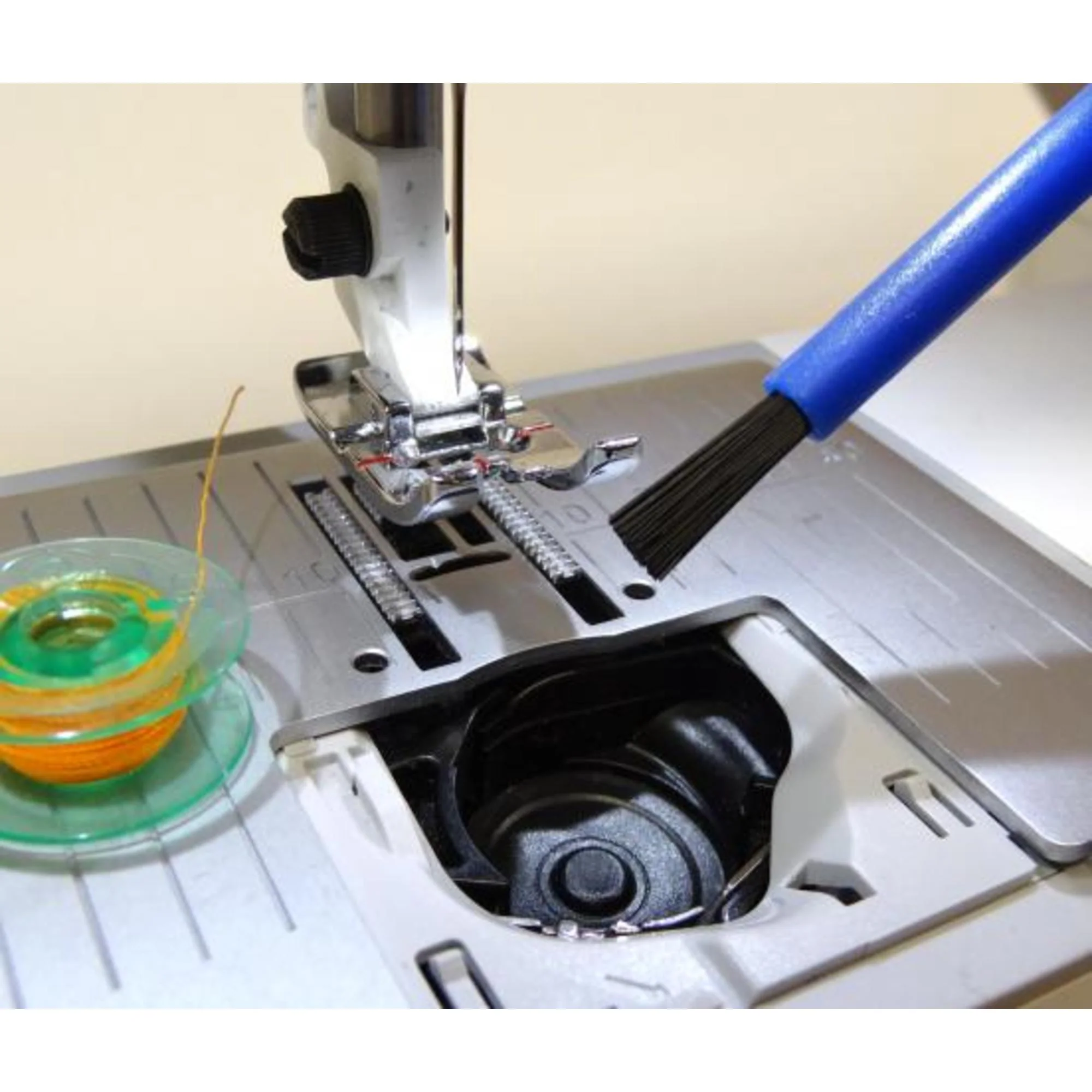Needle Inserter with Brush - Image 4
