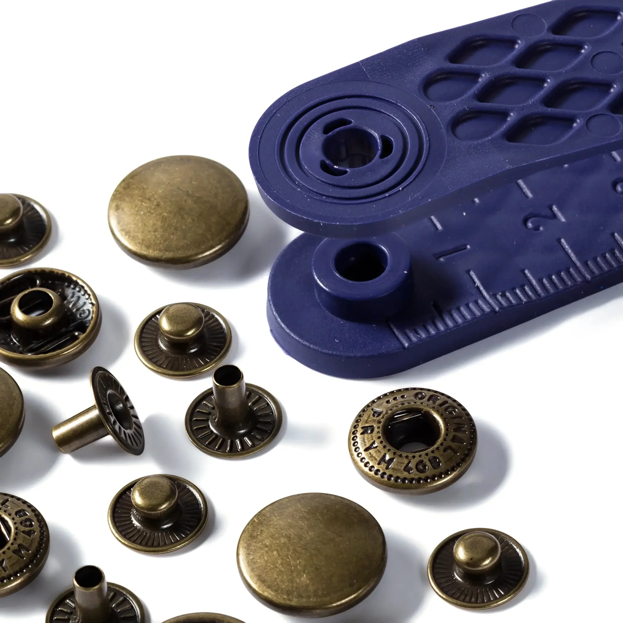Non-sew fasteners ANORAK brass 15 mm antique brass - Image 3