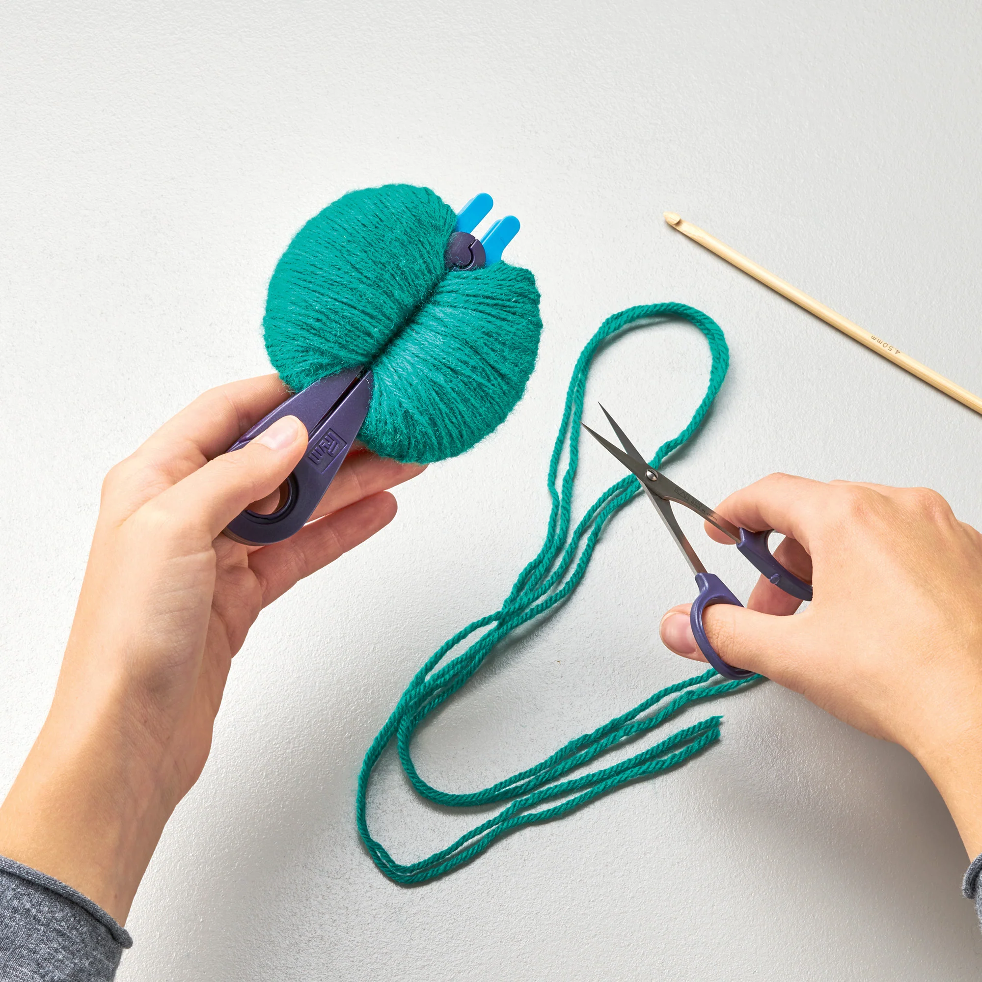 2-in-1 Pompom Maker, Small - Image 6