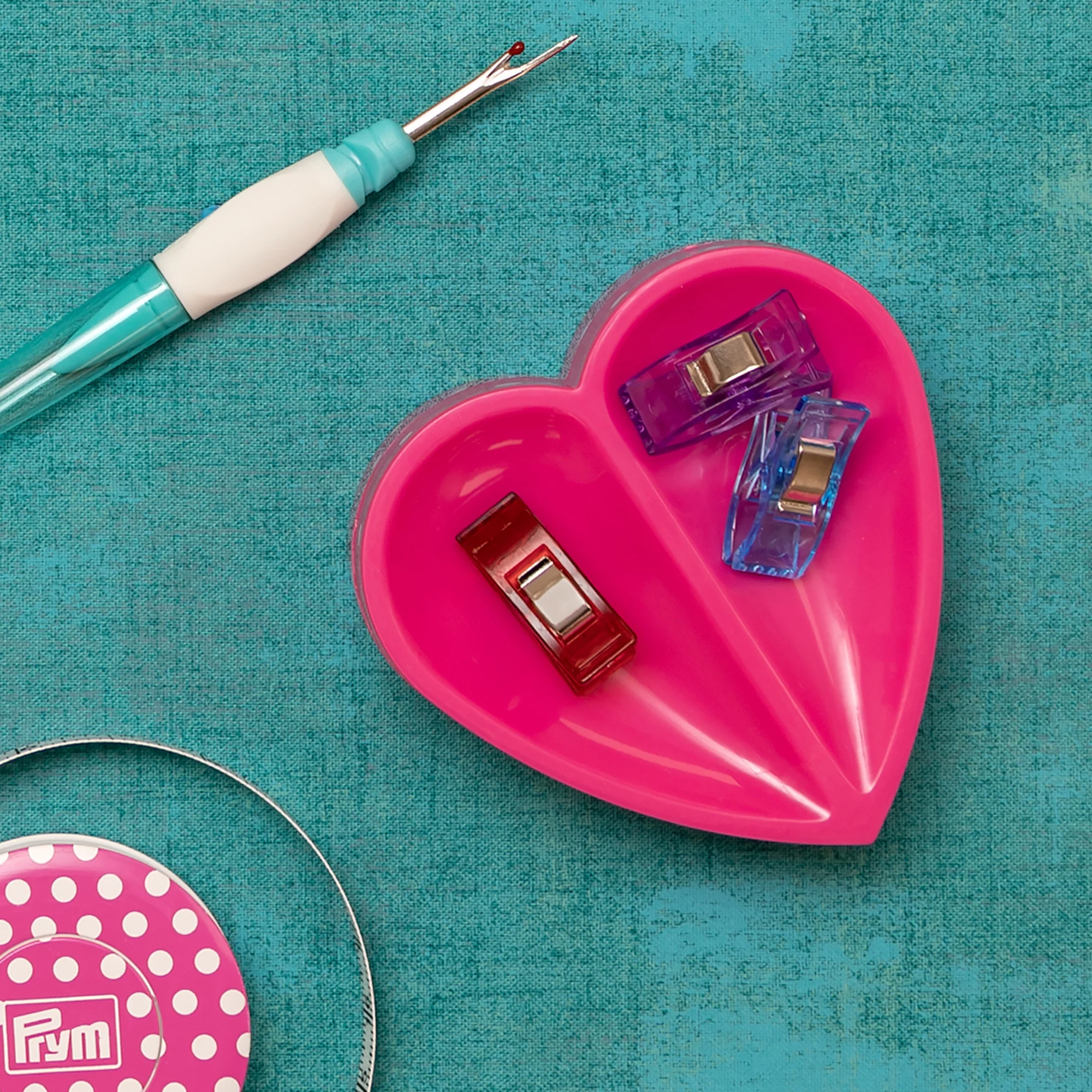 Magnetic Heart Pin Cushion - Image 5