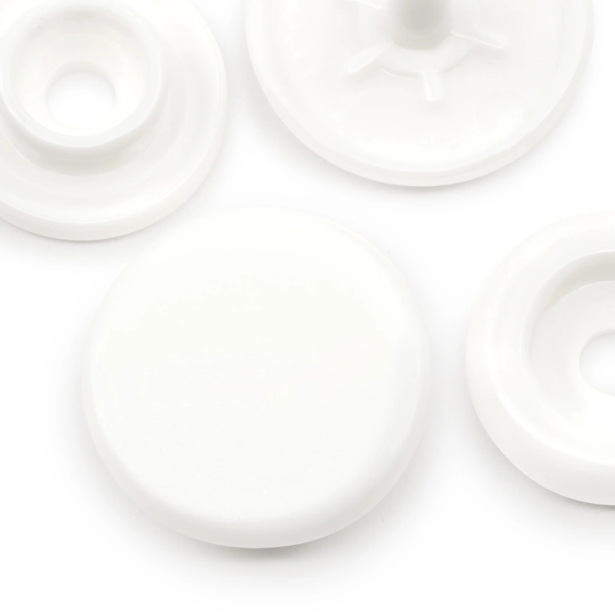 Plastic Color Snaps, 12 Sets, White - Image 2
